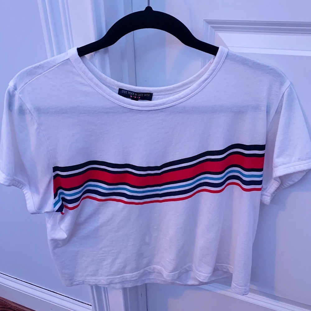 white cropped tee